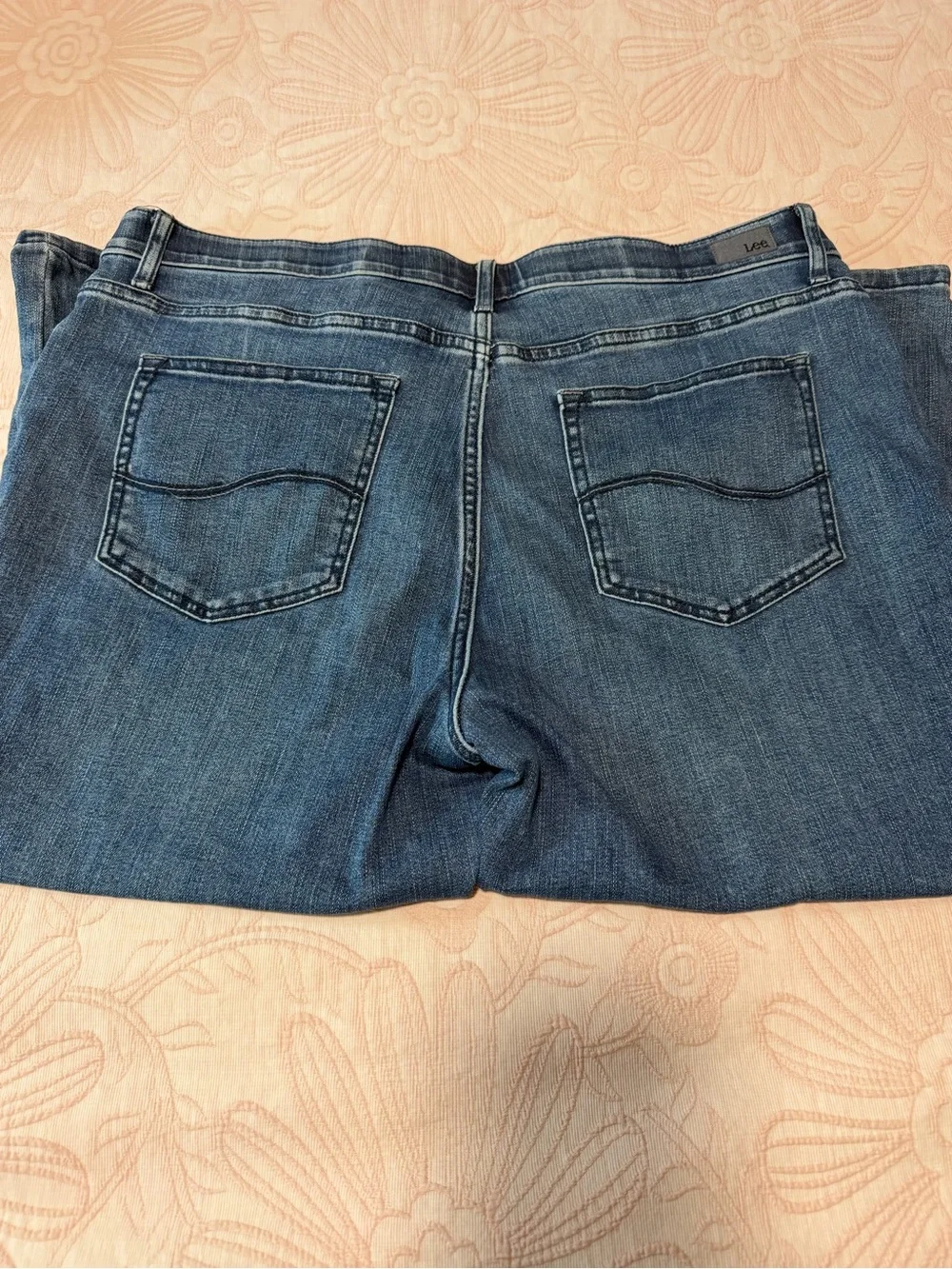 Lee Straight-Leg Embroidered Denim Cropped Jeans